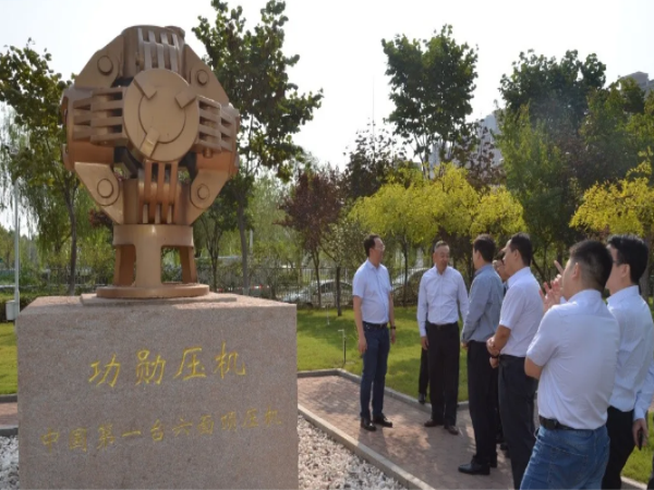 国机集团党委副书记、总司理吴永杰调研轴研科技-洛阳轴承