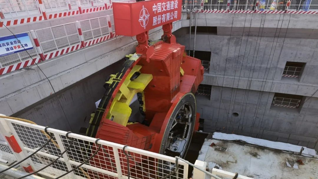 洛阳轴研所助力中国超大直径泥水平衡盾构机“运河号”顺遂下井-洛阳轴承