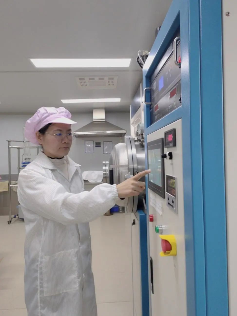 【模范在身边】轴研所买楠楠获“洛阳市五一巾帼尖兵”称呼-洛阳轴承