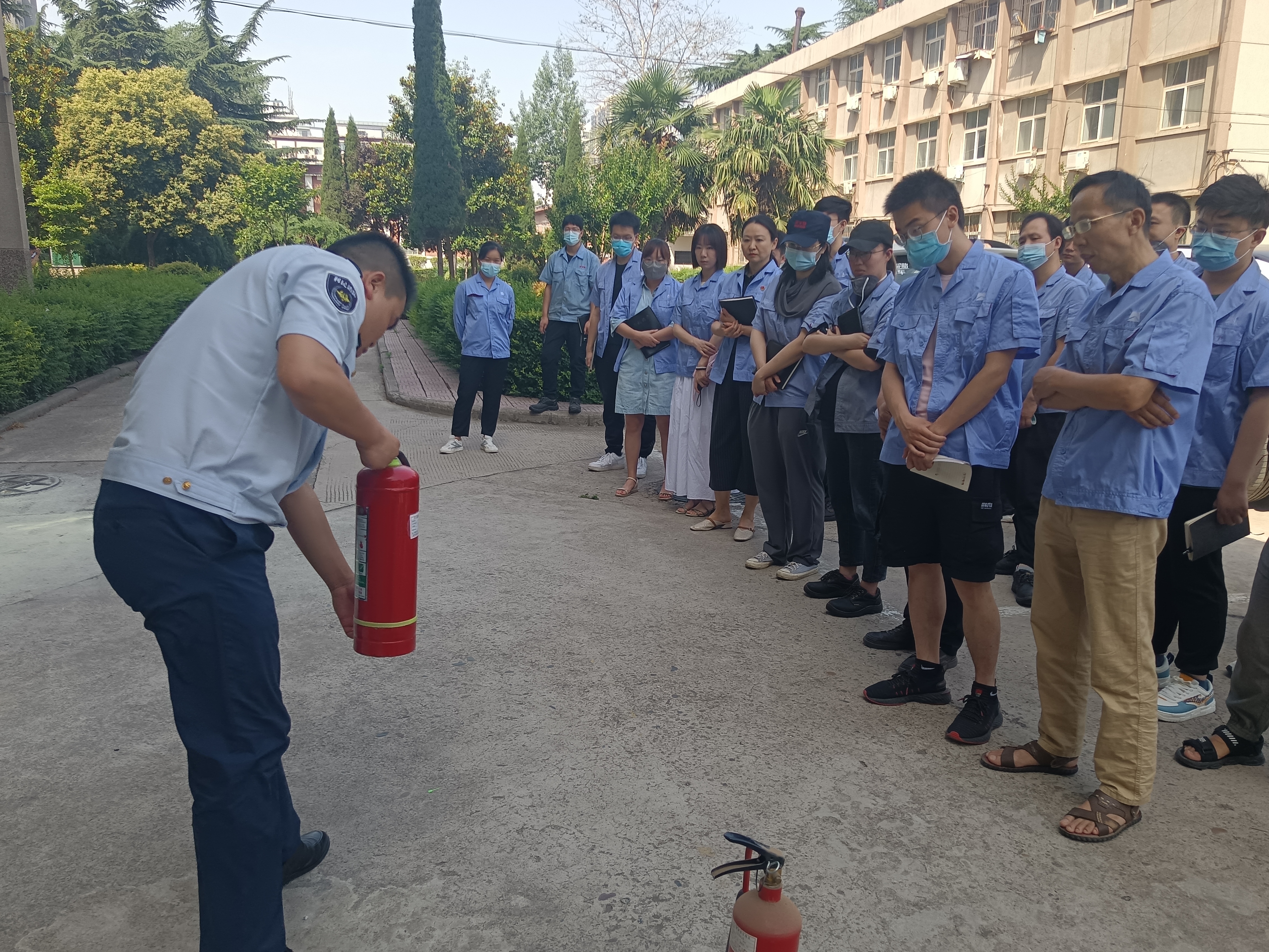 提防火灾危害 守护优美家园 ——公司组织消防清静培训-洛阳轴承