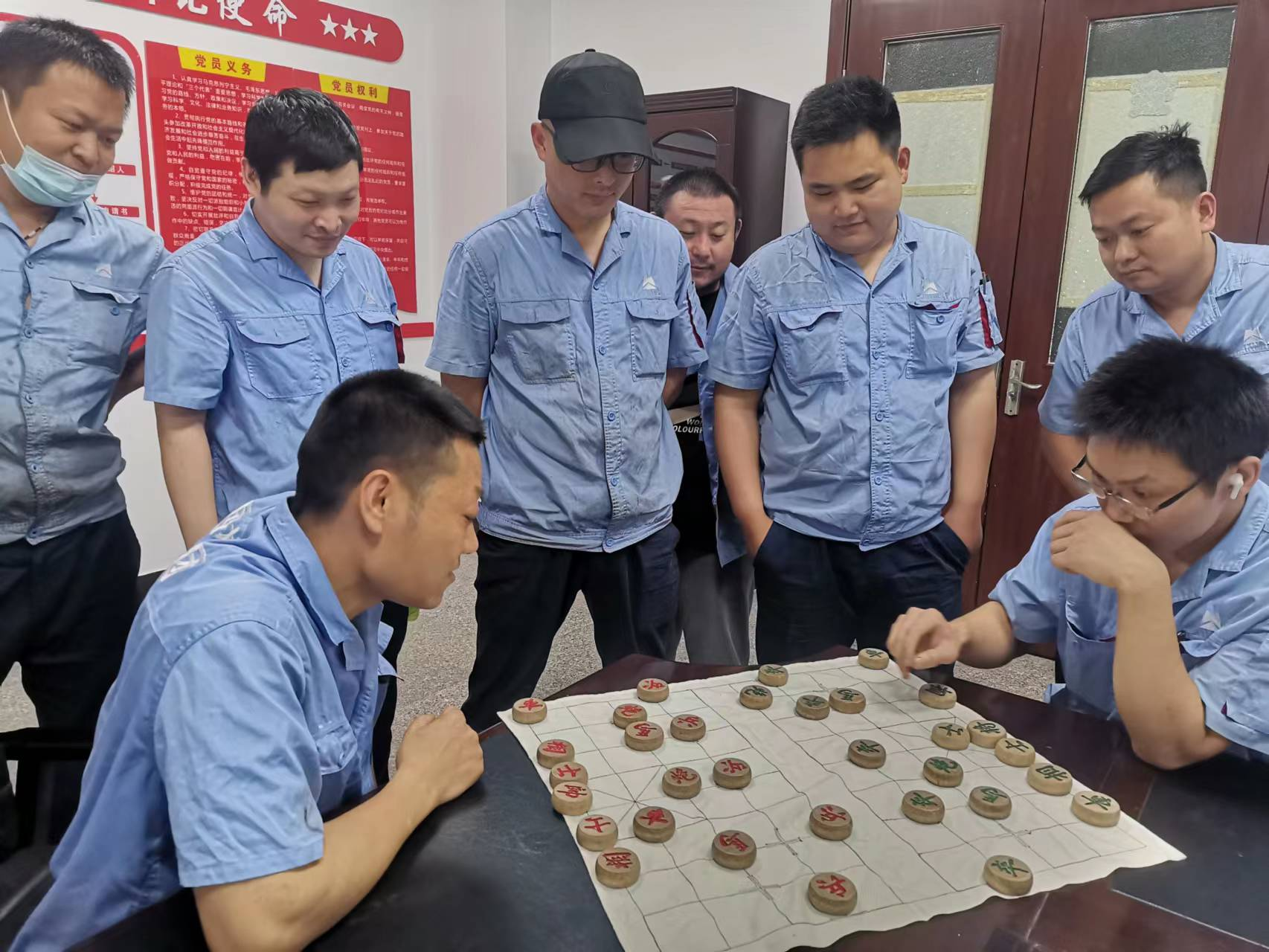 主轴制造部举行象棋角逐-洛阳轴承