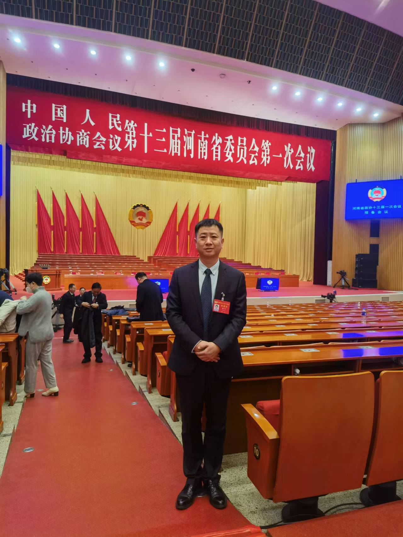 轴研所党委副书记、总司理高飞中选河南省第十三届政协委员-洛阳轴承