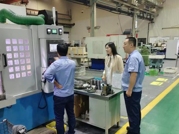 主题教育举行时 | 轴研所党委副书记、纪委书记江玮到细密部件事业部开展调研-洛阳轴承