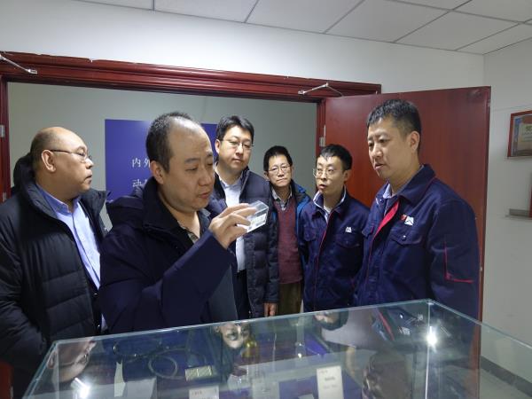 中国机床党委书记、总司理唐亮一行到轴研所会见交流-洛阳轴承