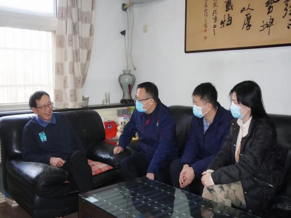 岁寒情暖 轴研所向导班子走访慰问离退休老干部-洛阳轴承