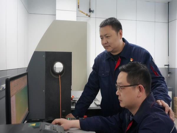 模范在身边 | “国机精工劳动模范”靳国栋：为科技自主自强孝顺实力-洛阳轴承