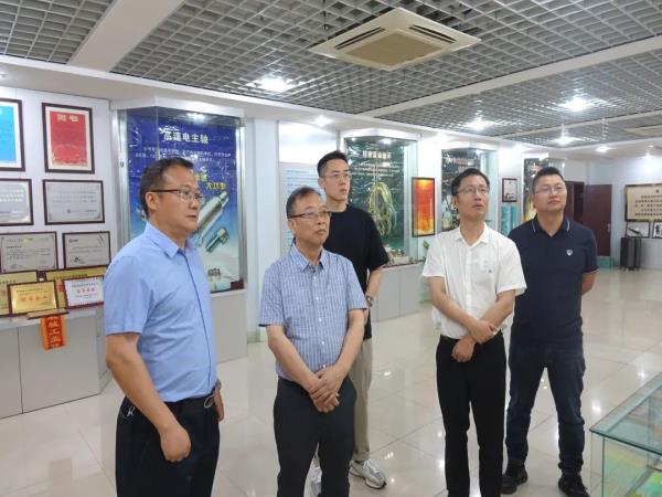 浙江品诺机械董事长王继阳到访轴研所考察交流-洛阳轴承