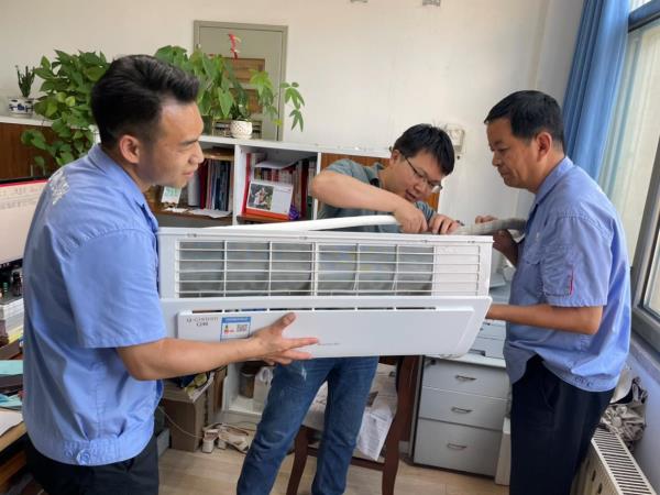 制造效劳事业部开展“夏日送清凉 关爱暖人心”自愿运动-洛阳轴承