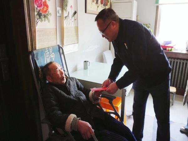 轴研所向导班子走访慰问离退休老干部、老党员-洛阳轴承