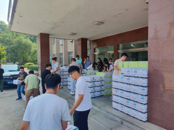 轴研所开展 “工会送清凉 防暑保安康”慰问运动-洛阳轴承