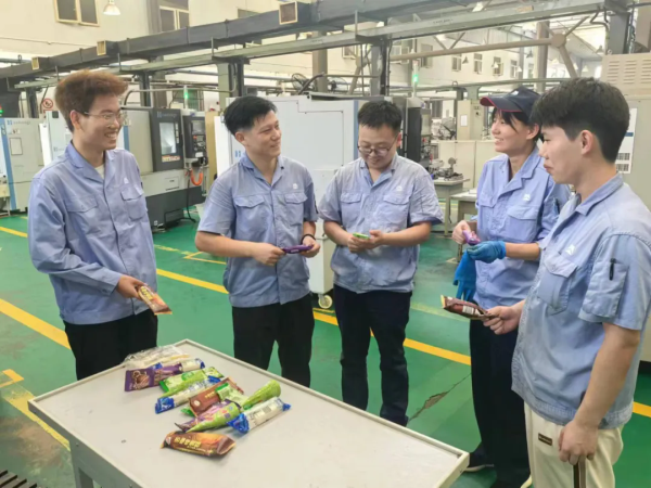 轴研所开展 “工会送清凉 防暑保安康”慰问运动-洛阳轴承