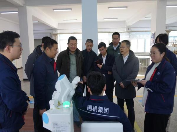 中国海航党委书记、董事长、总司理余小元一行莅临轴研所开展营业交流-洛阳轴承