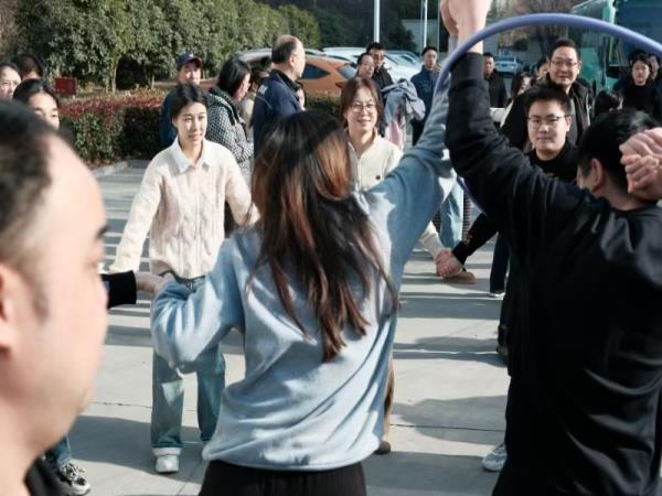 特轴事业手下属分会联合举行意见意义运动会-洛阳轴承