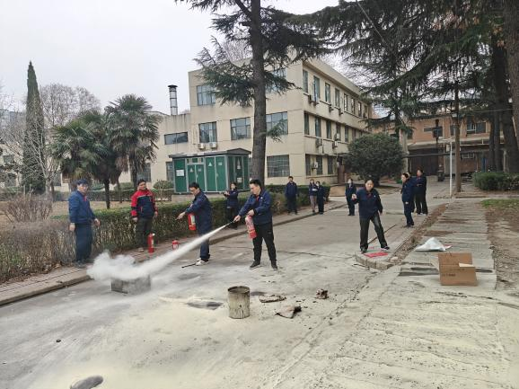 筑牢清静防地 护航高质量生长——轴研所开展班组清静生产专题学习运动-洛阳轴承