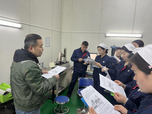 “三原色”班组丨细密部件事业部开展磨练手艺提升培训-洛阳轴承