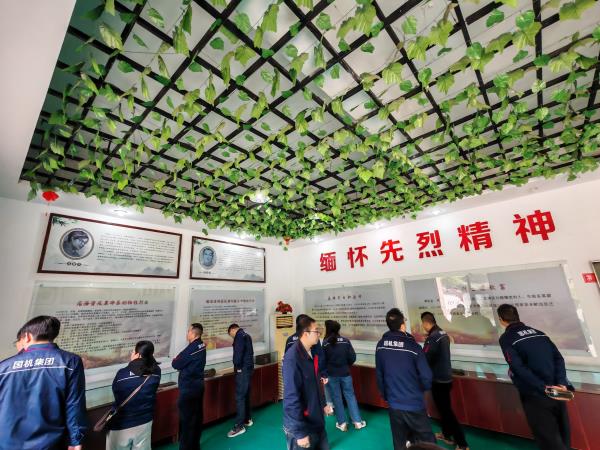 祭祀英烈忠魂，，，，，凝聚奋进实力——轴研所下层党组织开展主题党日、团日运动-洛阳轴承