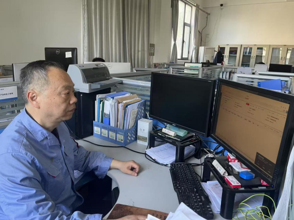 “三原色”班组 | 梁卫东：恪尽职守，，，，，，不负韶华三十载-洛阳轴承